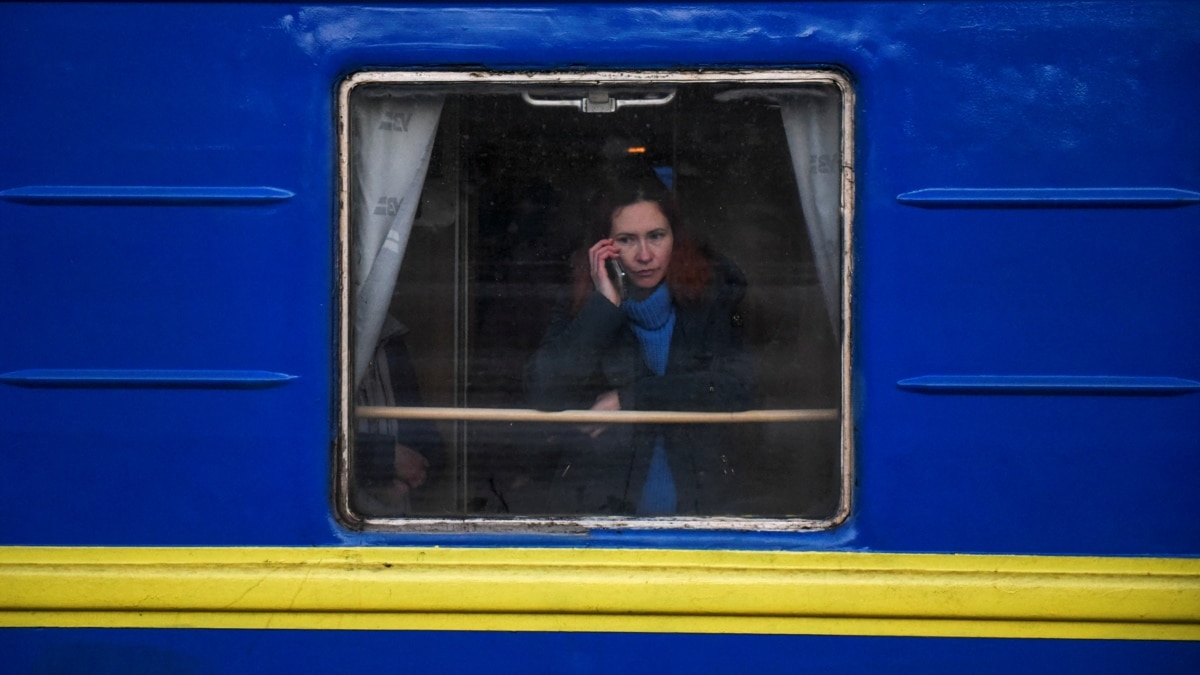 Вісім поїздів виходять у рейси з жіночими купе – «Укрзалізниця»