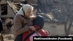 Эвакуацыя мірных жыхароў з зоны ваенных дзеяньняў ва Ўкраіне.