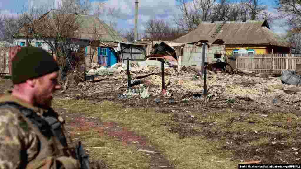 Many houses were left in ruins during the fighting.