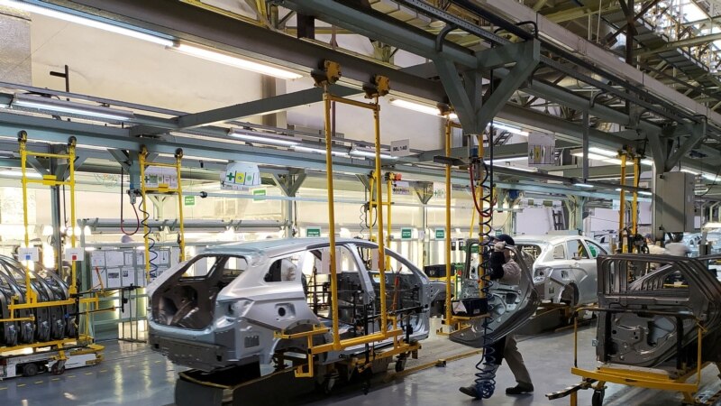 The Guardian: российская автомобильная промышленность не справляется с санкциями