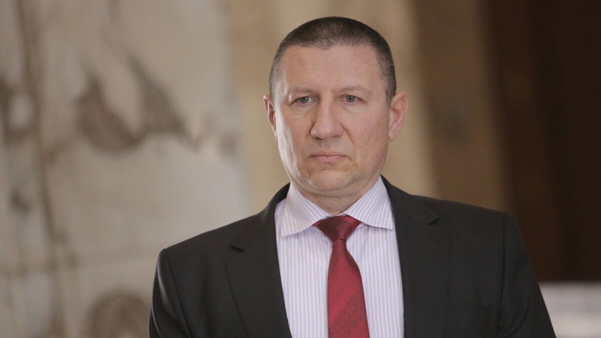 Бившият главен прокурор Иван Гешев е организирал схема, при която