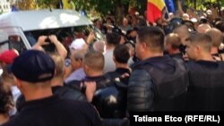 Microbuzul de la protestul de duminică din fața TRM