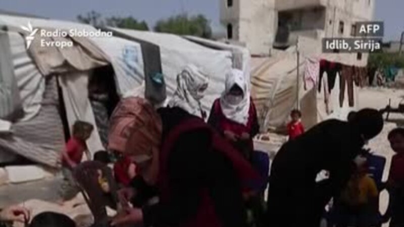 Sirijke besplatno šišaju djecu u kampovima uoči Bajrama