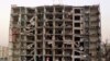 نمایی از ساختمان هشت طبقه الخبر که در سال ۱۹۹۶ با یک کامیون بمبگذاری شده هدف قرار گرفت