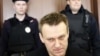 Алексей Навальный на заседании суда, который отправил его под административный арест