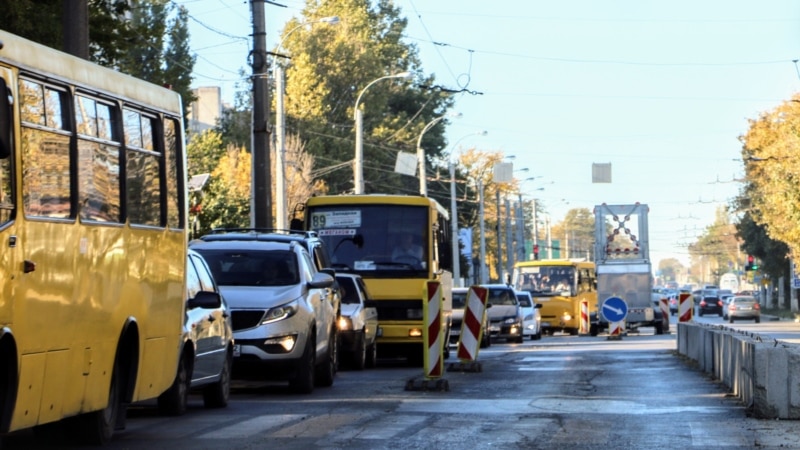 Коллапс на дорогах Симферополя: пробки, поломки и эвакуаторы (фотогалерея)