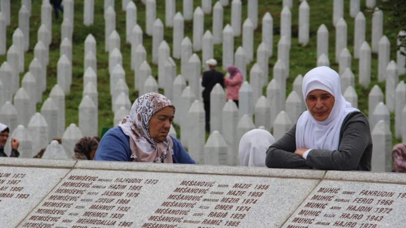 Negiranje genocida u Srebrenici: Veličanje zločinaca (4)