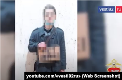 Стоп-кадр из видео «МВД Крыма» о задержании за антивоенный плакат