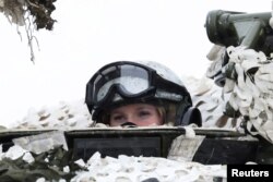 Учения при участии военнослужащих из Норвегии и Швеции после начала вторжения России в Украину. 25 марта 2022 года