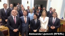 Premijer Dritan Abazović sa ministrima nakon izbora Vlade na Cetinju, 28. april 2022.godine