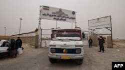 Një pikëkalim kufitar përgjatë kufirit mes Afganistanit dhe Iranit.
