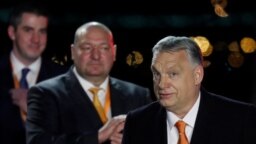 Fideszes politikusok a győzelem éjszakáján: Kocsis Máté, Németh Szilárd és Orbán Viktor