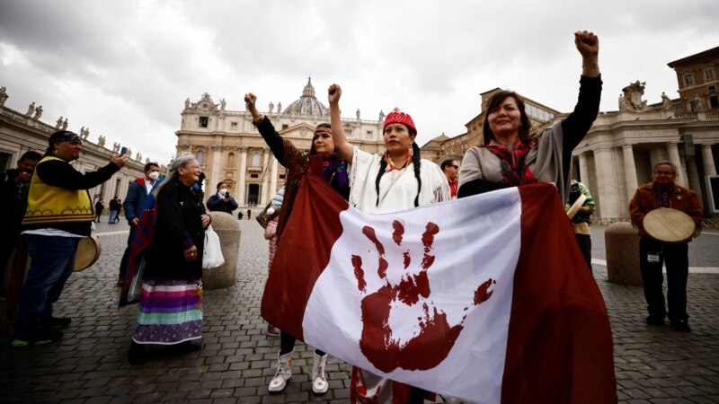 Istorijsko izvinjenje pape Franje kanadskim indijancima