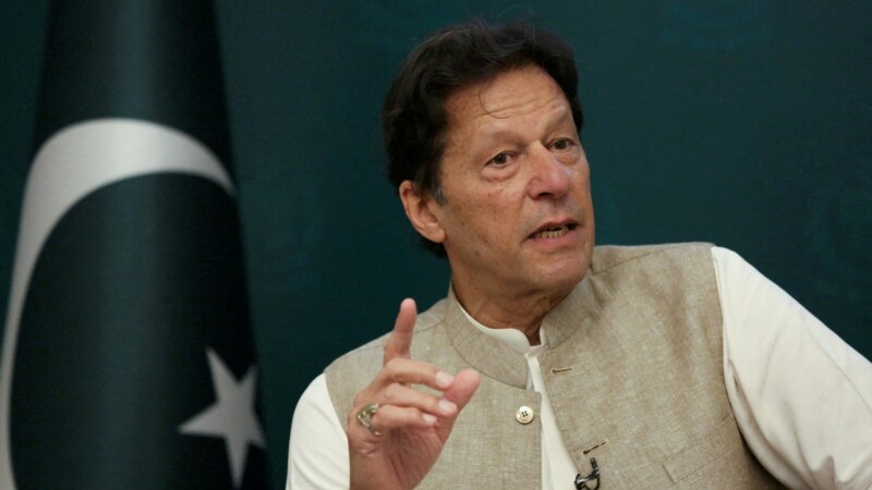 Пакистанда премьер-министрге ишеним көрсөтпөө маселеси каралат
