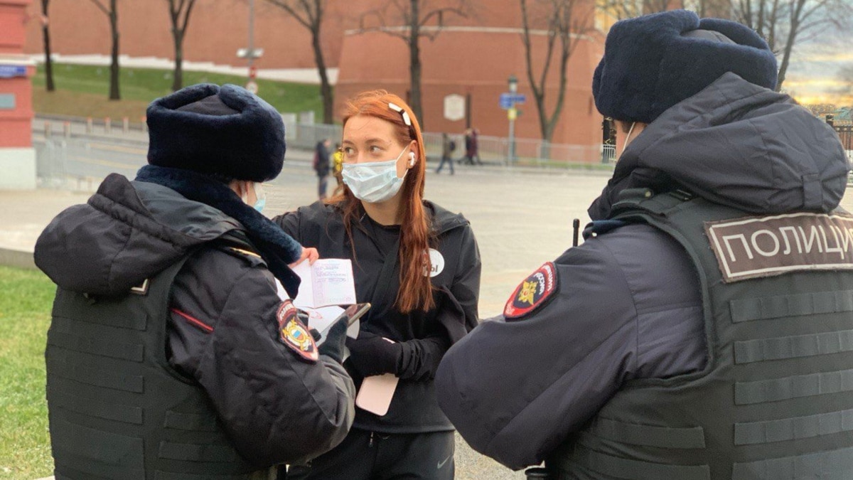 A Russian activist held an anti-war picket in Syria