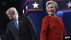 Дональд Трамп пен Хиллари Клинтон дебат өтетін Хофстра университетінде. АҚШ, 26 қыркүйек 2016 жыл.