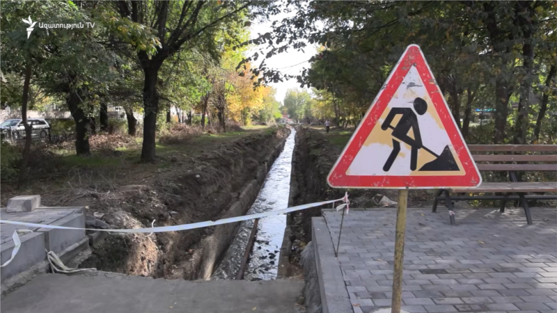 Գյումրիում այգու բարեկարգումը սկսվել է ծառահատումով ու կանգ առել. ծրագրի ճակատագիրն անորոշ է