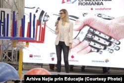 Dana Războiu, fondatoarea organizației Nație prin Educație, la o ediție a competiției naționale a FTC