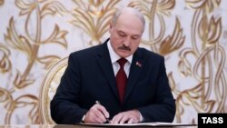 Аляксандр Лукашэнка падчас цырымоніі інаўгурацыі ў Менску 6 лістапада 2015 году