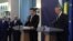 Премиерите на България и Румъния проведоха съвместна пресконференция в петък. 