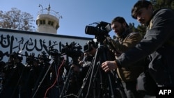 تعدادی از خبرنگاران رسانه ها در کابل 