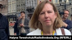 «Набагато краще перебувати на місці, щоб координувати допомогу», каже Крістіна Квін