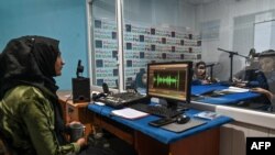 آرشیف - رادیو بیگم در کابل November 28, 2021