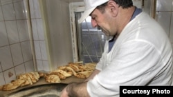 ქართველი ემიგრანტი რუსეთის ერთ-ერთ რესტორანში