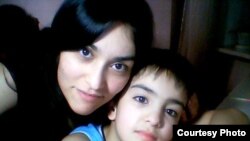 "Онажон, мени топ" хайрия жамғармаси раҳбари Мадина Йўлдошевага кўра, жорий йил бошидан 15 февралгача биргина Москва шаҳрида марказий осиёлик аёллар томонидан 91 гўдак ташлаб кетилган. 