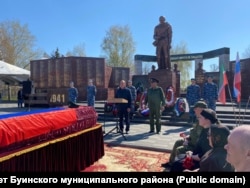 Похороны 18-летнего Константина Попова в Буинске, 4 мая 2026 года