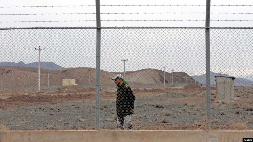 نمایی از تاسیسات هسته‌ای ایران در نطنز