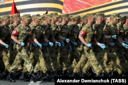 Russian servicemen drilling ahead of the 75th anniversary of victory in World War II in St. Petersburg in June 2020.