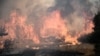 Шумски пожар кој се шири во Дикела во близина на Александрополис, северна Грција, 23 август 2023 година. 