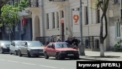 Автомобили с украинскими номерными знаками и номерами «ДНР»