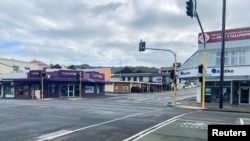 Üres utca Wellingtonban a lezárások idején. 2021. augusztus 20. 