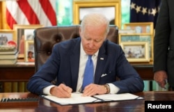 Președintele Biden a reactivat pentru Ucraina o lege de asistenţă militară datând din al Doilea Război Mondial