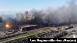 Bombardimet në fabrikën e çelikut, Azovstal, më 5 maj. 