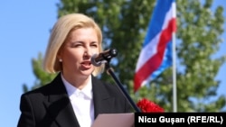 Irina Vlah, rostind un discurs de 9 mai, la Comrat, în 2022, pe când mai era guvernatoare a autonomiei găgăuze.