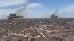 Украински артилериски единици во акција против руски сили во Харкив