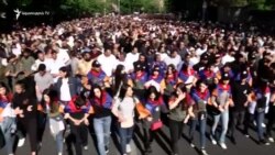 «Մենք որևէ շենք չենք գրավելու, շենքերում այլևս իշխանություն չկա». ընդդիմությունը շարունակում է ցույցերը