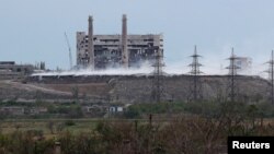Uzina siderugică Azovstal distrusă de mombardamentele rusești, Mariupol, 5 mai 2022.