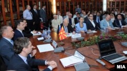 Владина делегација предводена од премиерот Никола Груевски на бизнис форум во Москва.