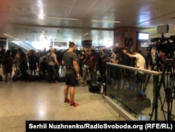 На Міхеїла Саакашвілі вже чекають в аеропорту