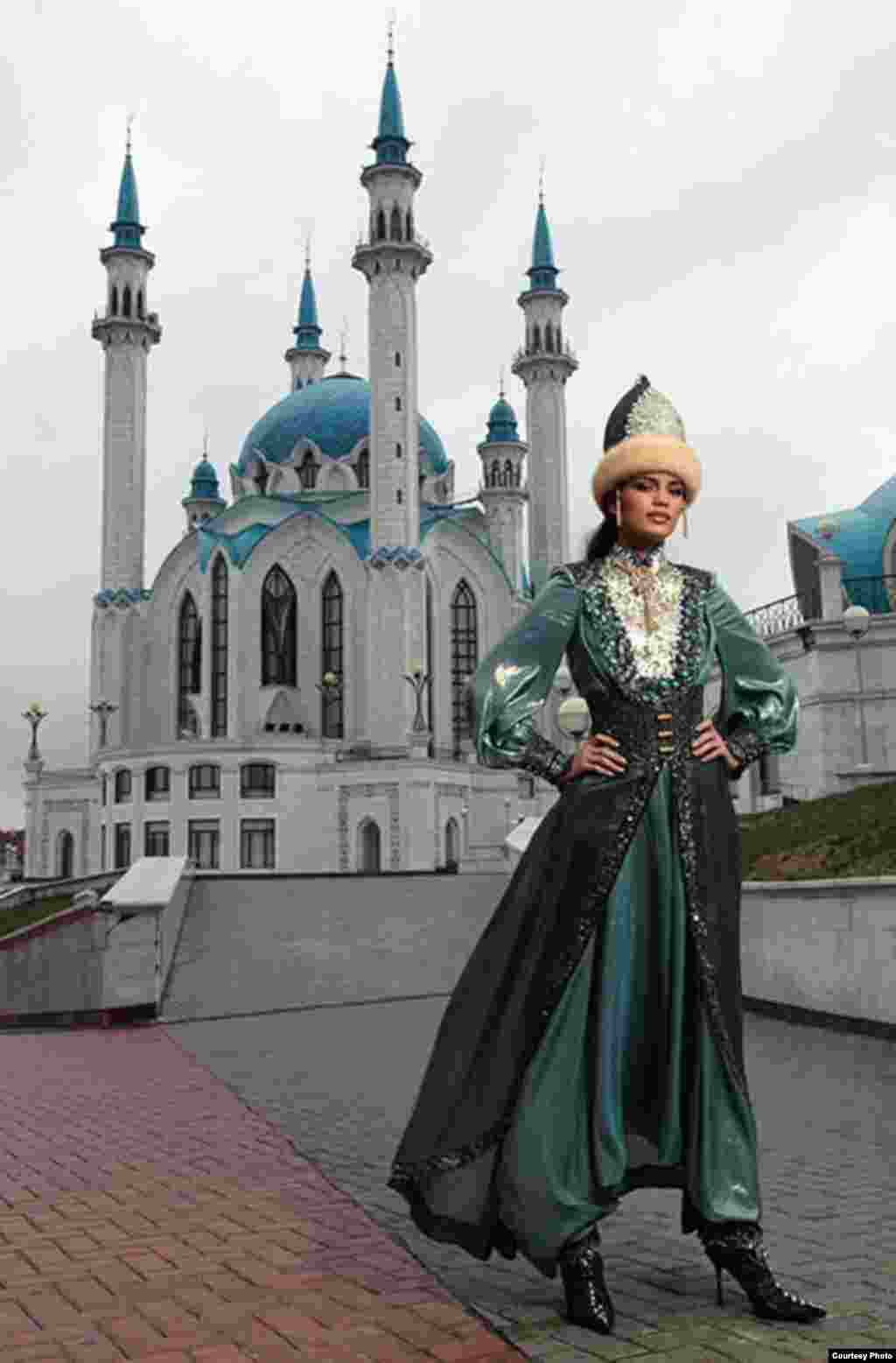 "Татарстан гүзәле" Ирина Шәрипова&nbsp; "Дөнья гүзәле 2010" бәйгесендә катнашу өчен Кытайга китте.