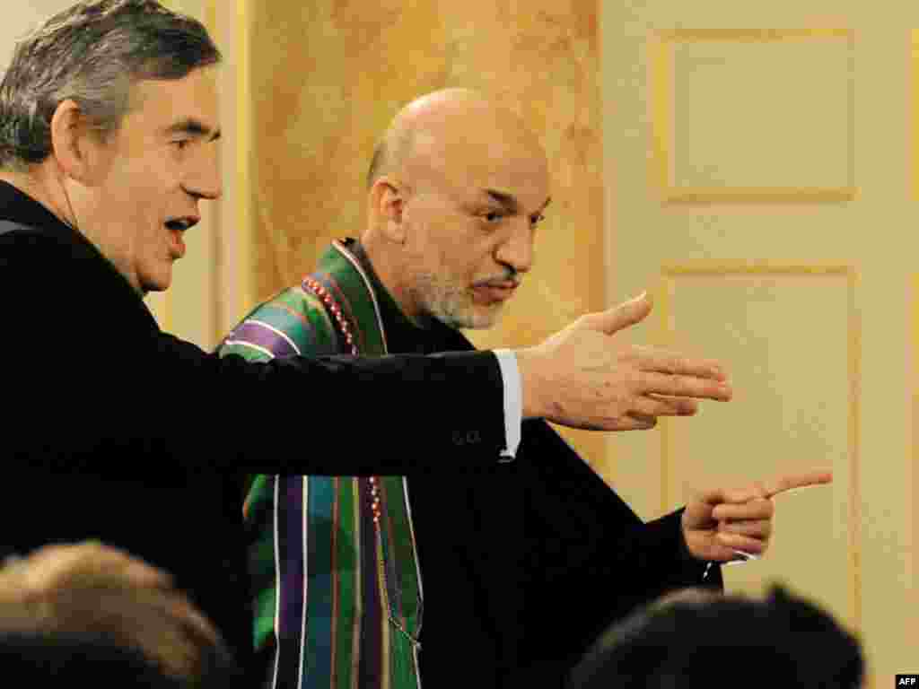 Британскиот премиер Гордон Браун и авганистанскиот претседател Хамид Карзаи