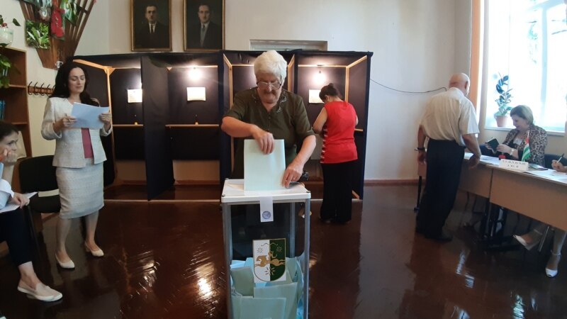 Абхазский ЦИК предоставил статистику явки избирателей по состоянию на 15:00
