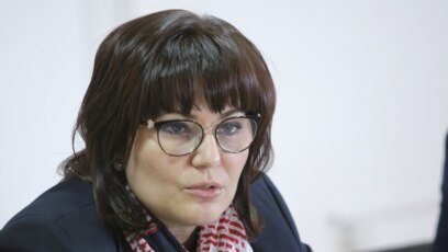 Здравната министърка в оставка Асена Сербезова претендира от прокуратурата обезщетение