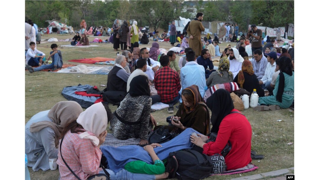 Чет өлкөдөн башпаанек издеген ооган качкындар. 2022-жыл.