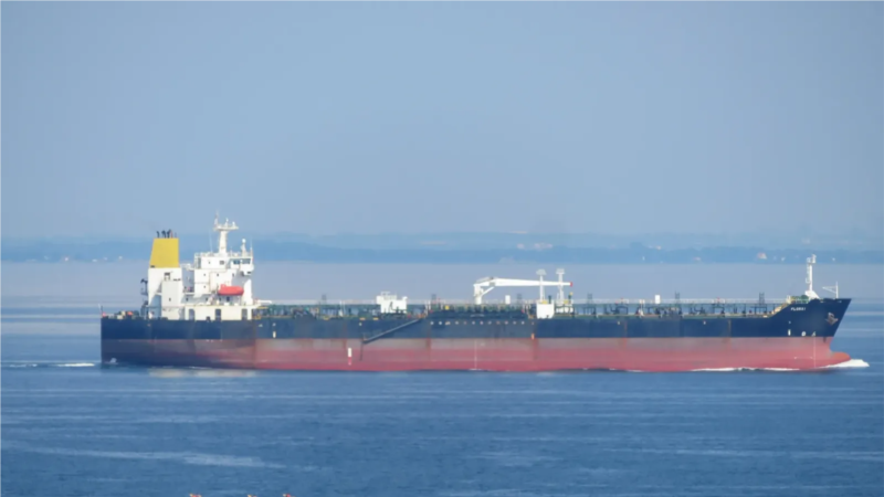 В Швеции задержали танкер Flora 1 по подозрению в разливе нефти