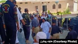 بنو: علي وزیر عدالت ته د وړاندېکېدو پرمهال. د ۲۰۱۹ ز کال د جون ۱۷مه نېټه 